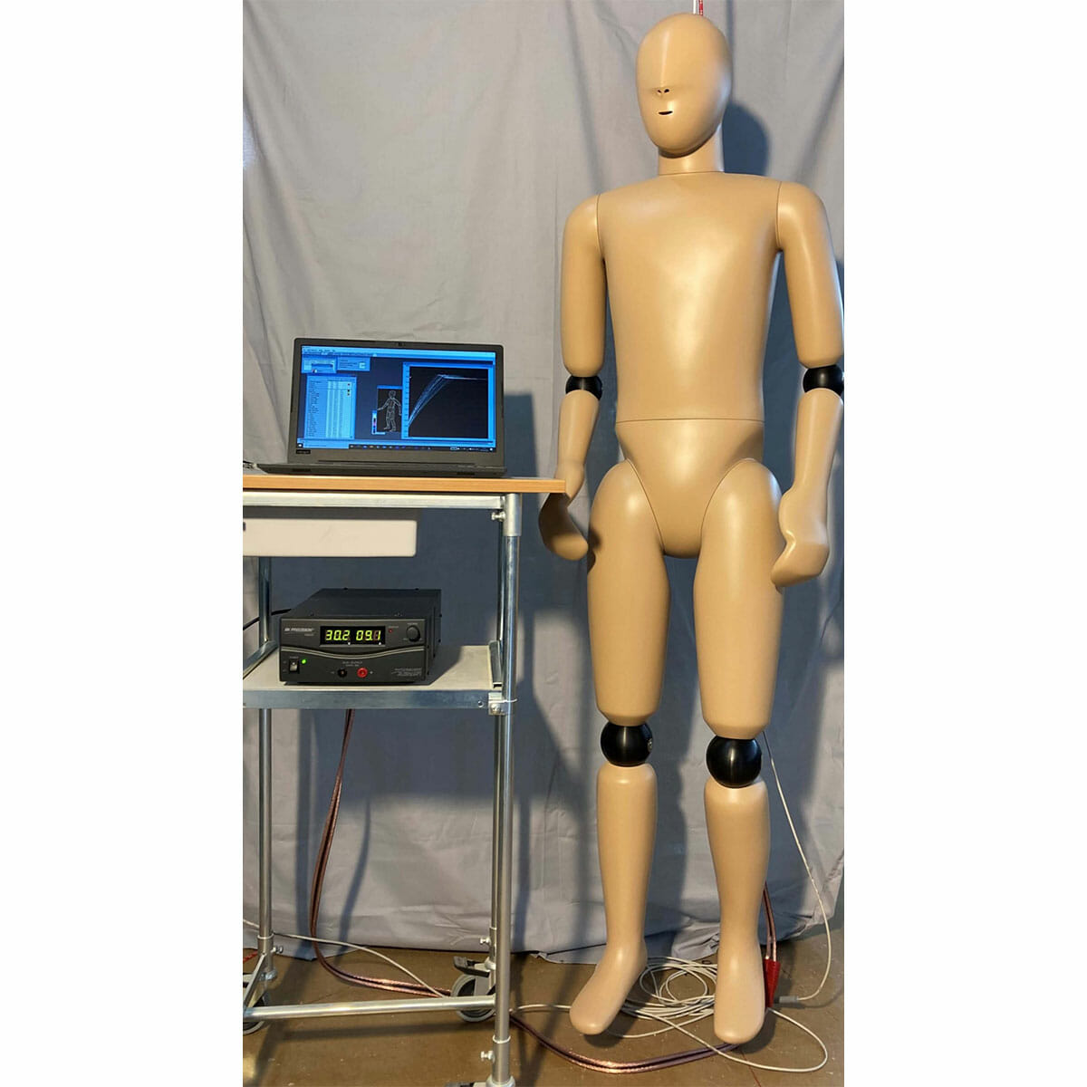 finland-w-pc-cropped-scaled-web Kanomax and PT Teknik Thermal Manikin Standing with Monitor